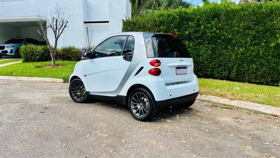 SMART FORTWO 1.0 COUPÊ TURBO 12V GASOLINA 2P AUTOMÁTICO SMART FORTWO 1.0 COUPÊ TURBO 12V GASOLINA 2P AUTOMÁTICO